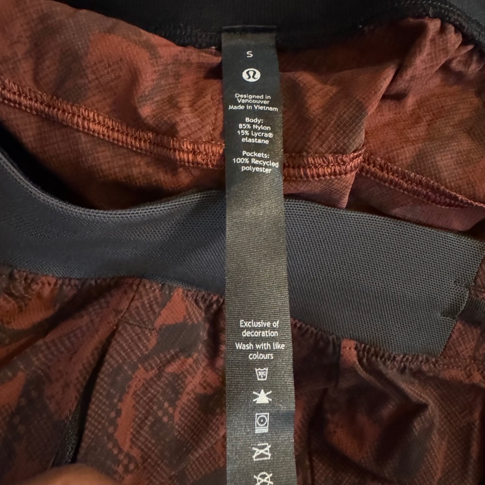 Lululemon Red/ Black Camo / Python Print Shorts S… - image 3